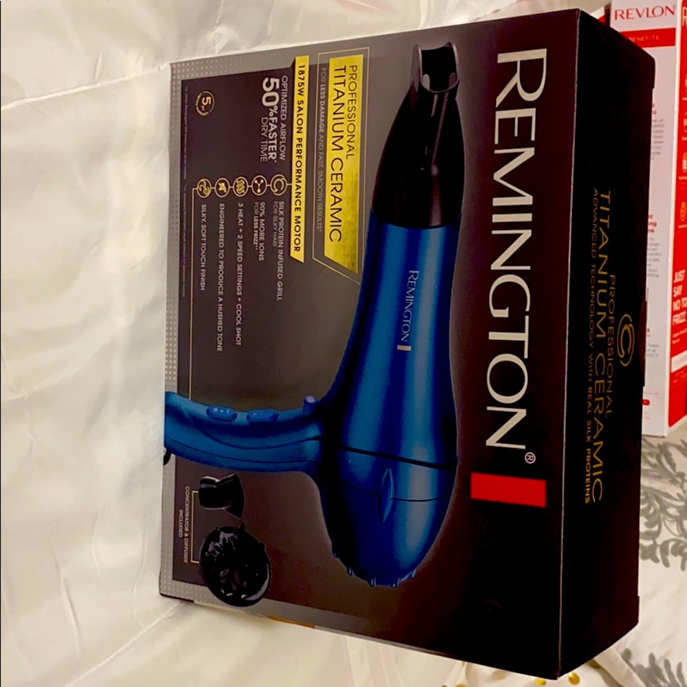 Hair blow dryer